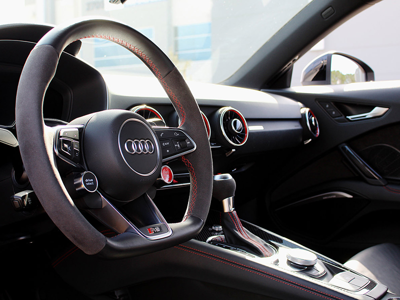 Audi TT RS: أكثر السيارات الرياضية استقطابا في السوق